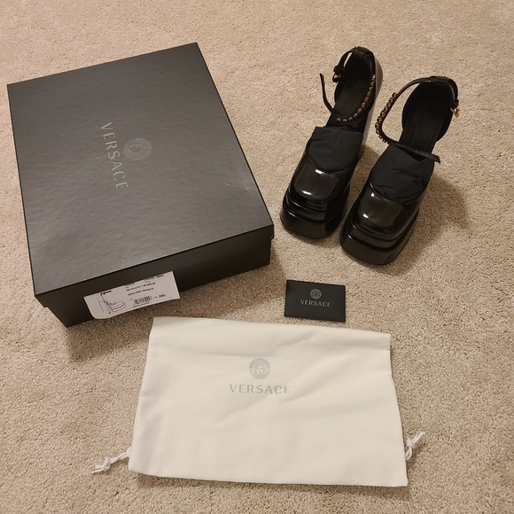Versace Patent Leather Platform Shoes Pumps Size 38 - Picture 1 of 8